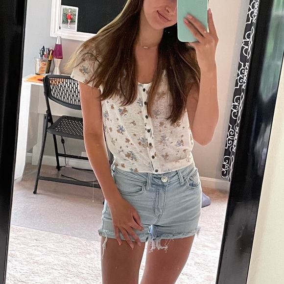 american eagle floral tee - Picture 2 of 3